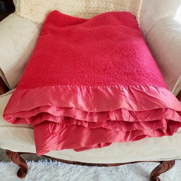 SOLD Mariposa Wool Blanket Shuler & Benninghofen All Wool Red Satin Edge 73x85 - Picture 10 of 11